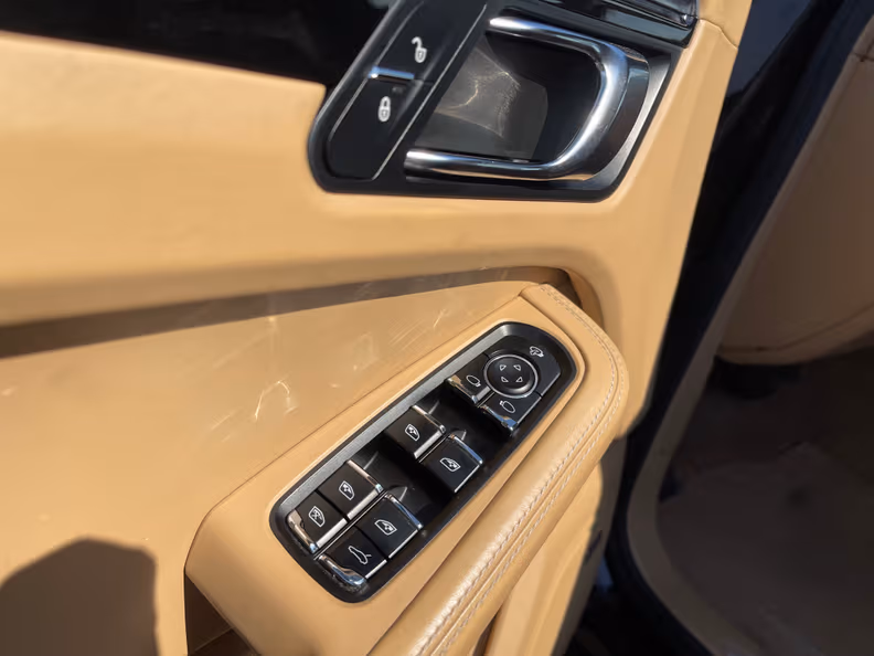 Porsche Macan - 21