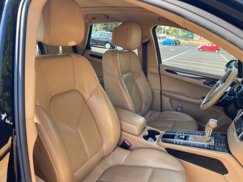 Porsche Macan - 33