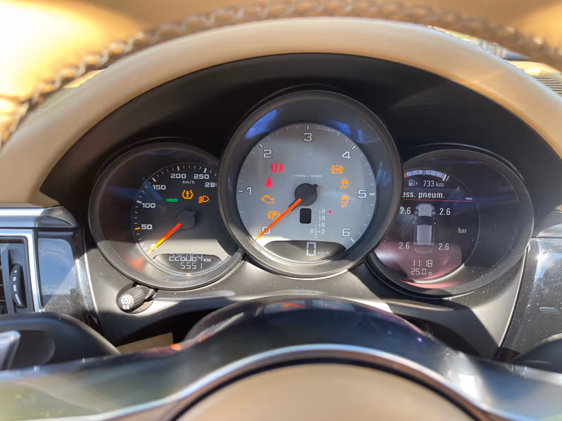 Porsche Macan - 15