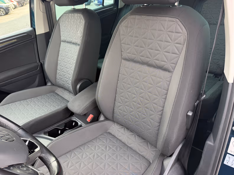 Volkswagen Tiguan - 11