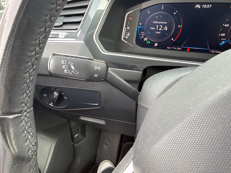 Volkswagen Tiguan - 21