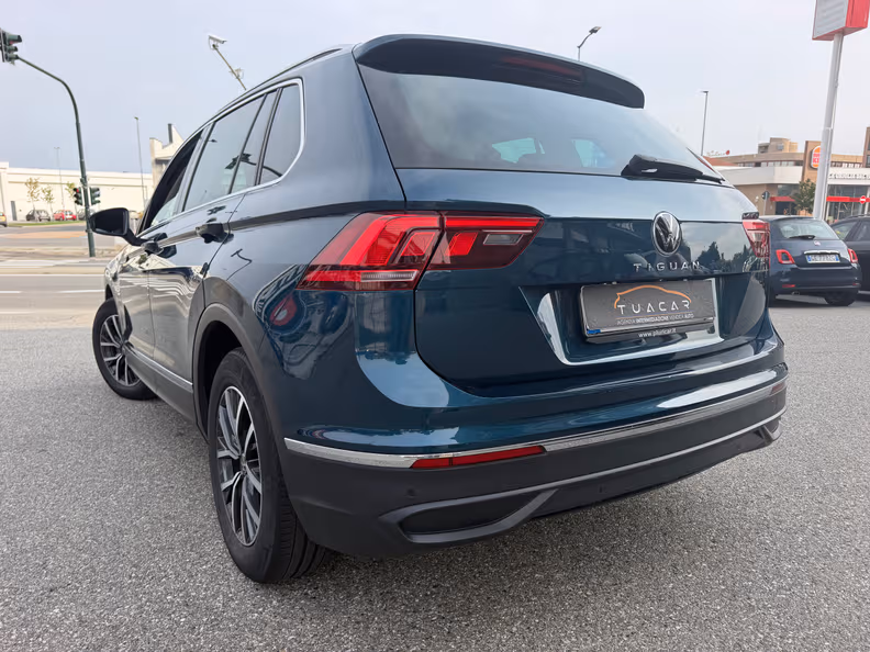 Volkswagen Tiguan - 34