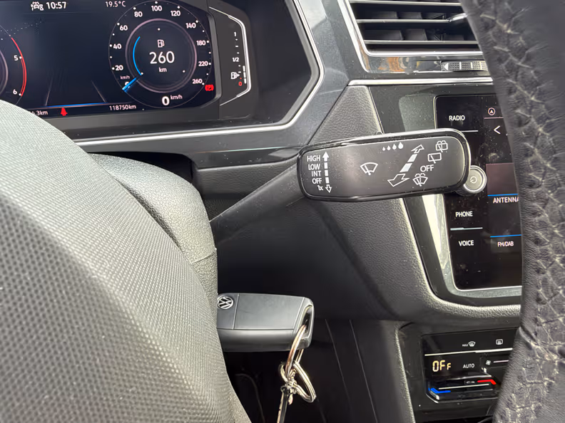 Volkswagen Tiguan - 22