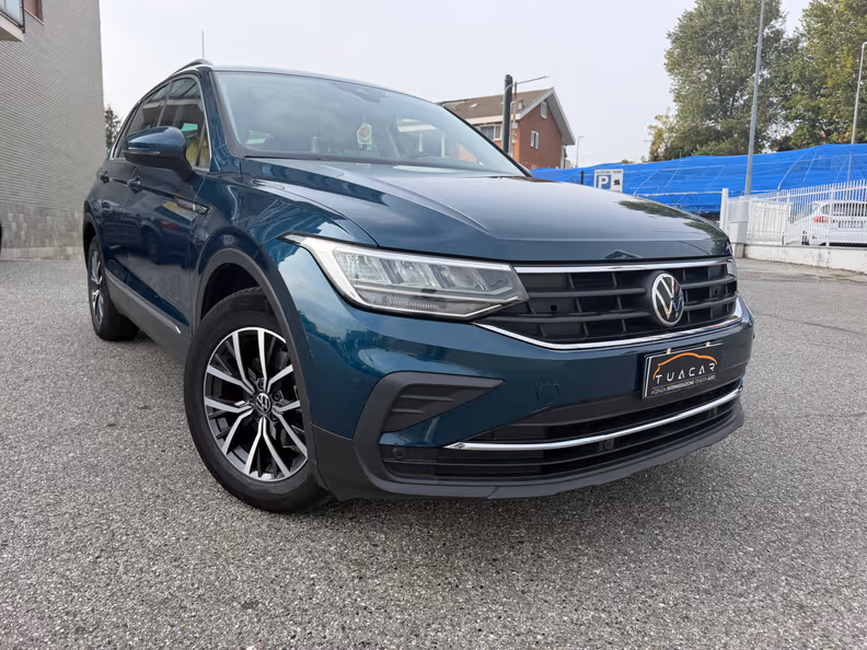 Volkswagen Tiguan - 33