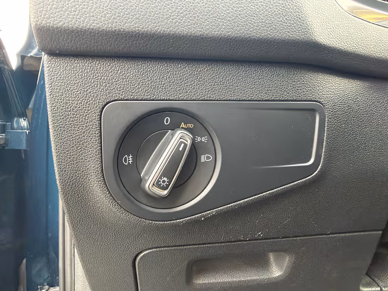 Volkswagen Tiguan - 31