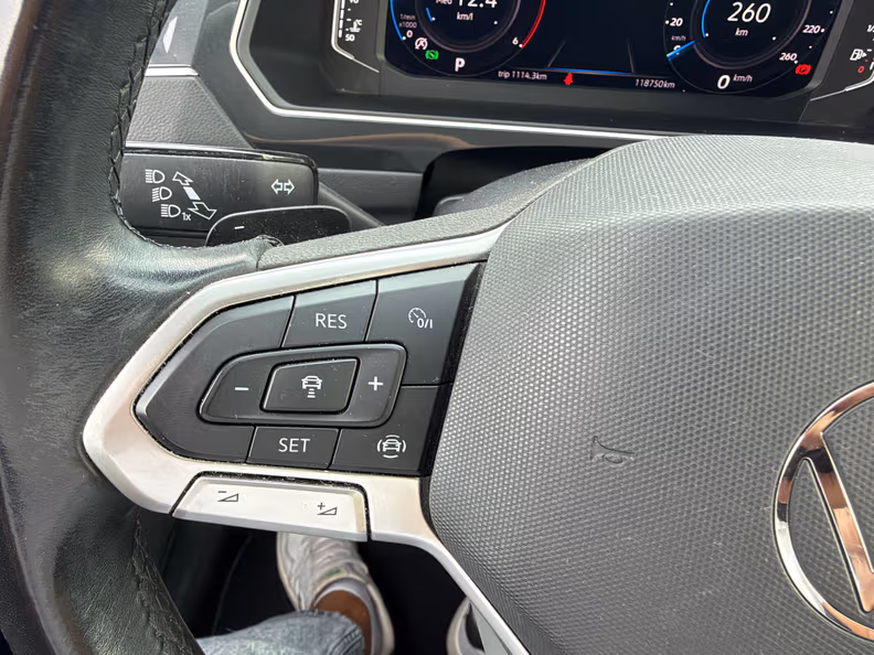 Volkswagen Tiguan - 19