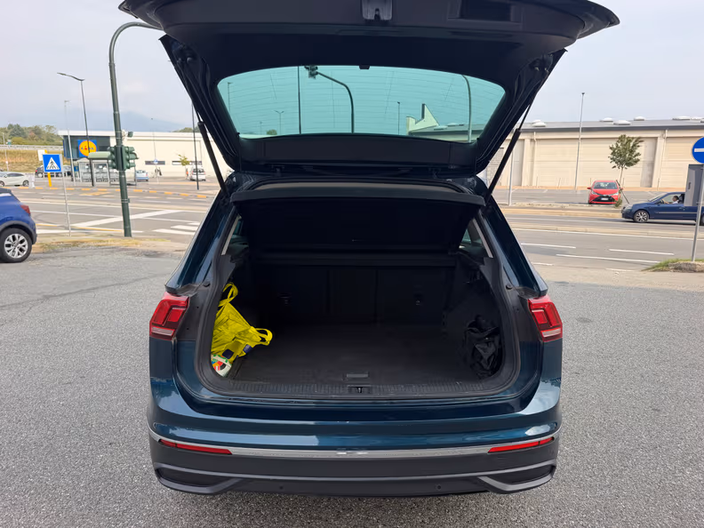 Volkswagen Tiguan - 37
