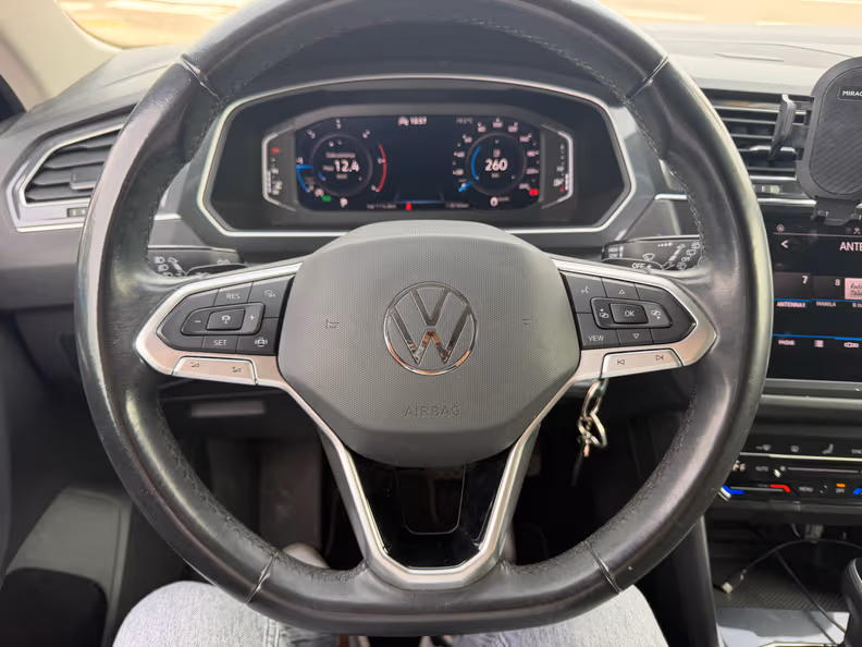 Volkswagen Tiguan - 15