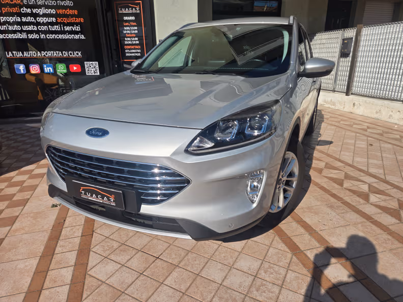 Ford Kuga - 1