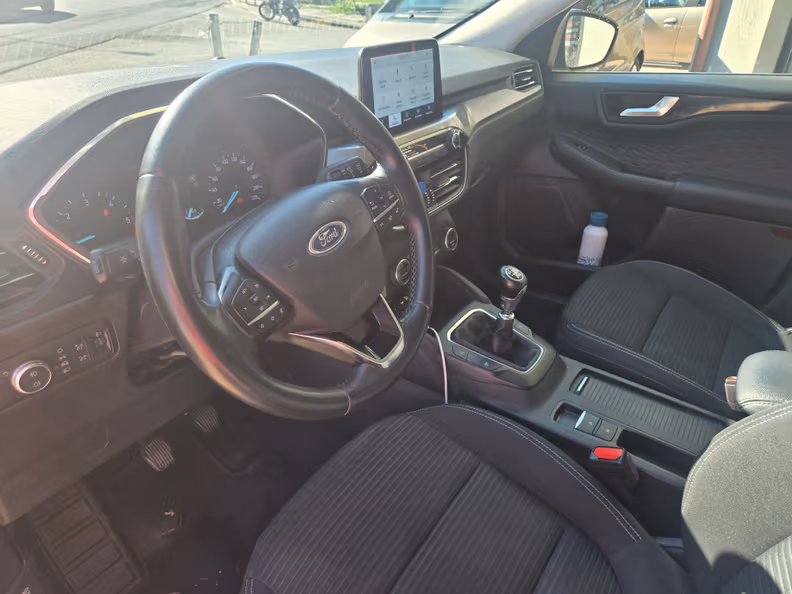 Ford Kuga - 8