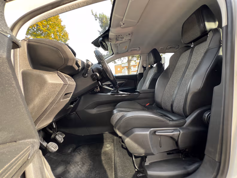 Peugeot 3008 - 13