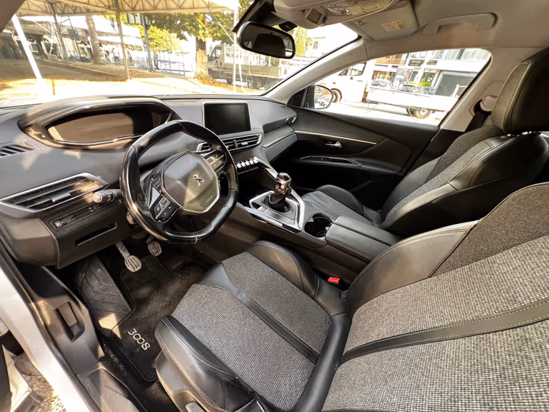 Peugeot 3008 - 12