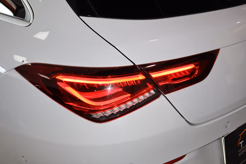 Mercedes-Benz CLA - 13