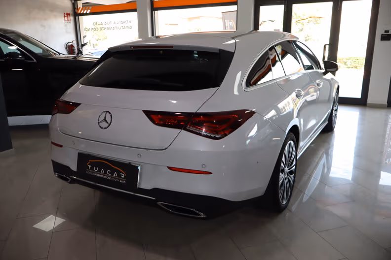 Mercedes-Benz CLA - 4