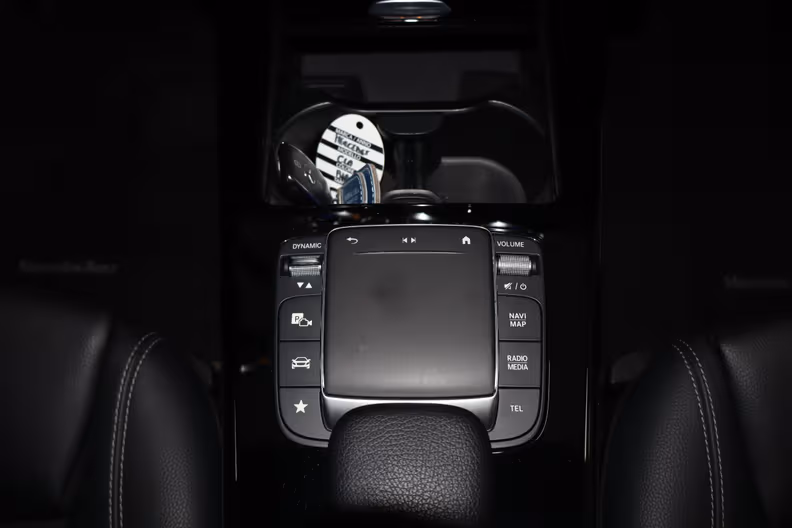 Mercedes-Benz CLA - 19