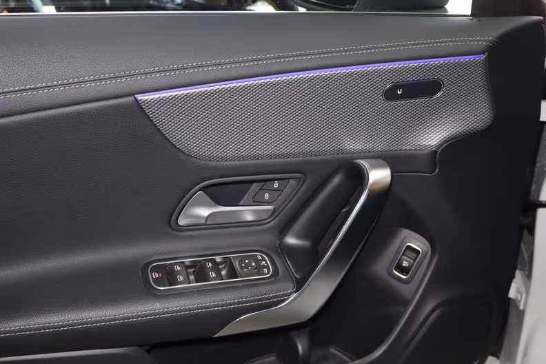 Mercedes-Benz CLA - 9