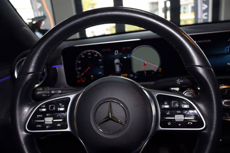 Mercedes-Benz CLA - 17