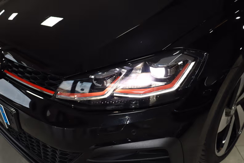 Volkswagen Golf - 15
