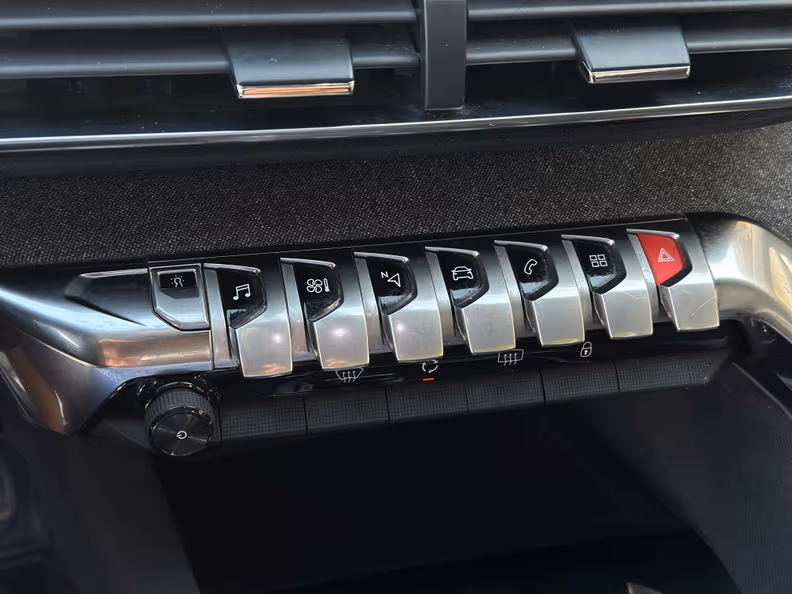 Peugeot 3008 - 17
