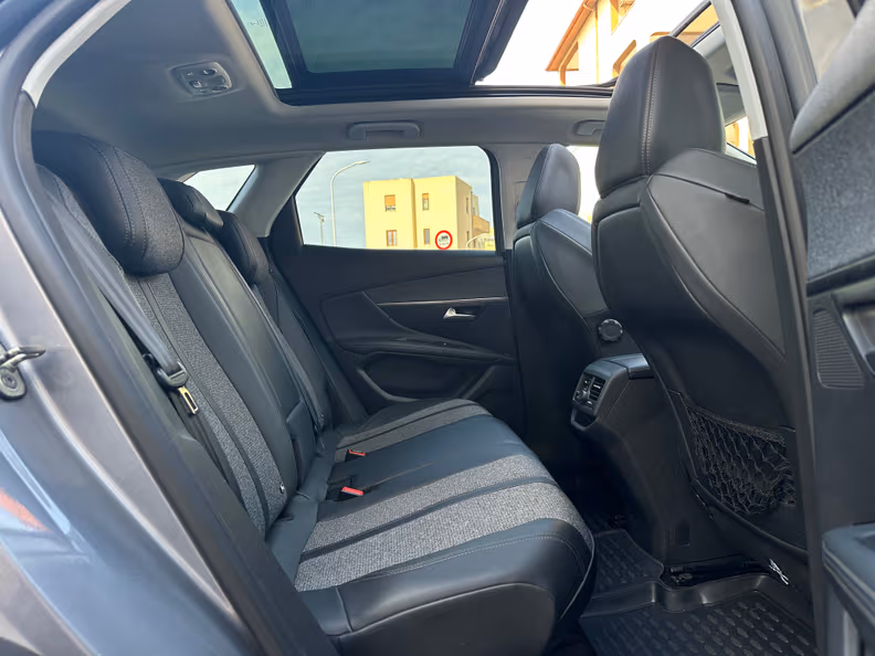 Peugeot 3008 - 10