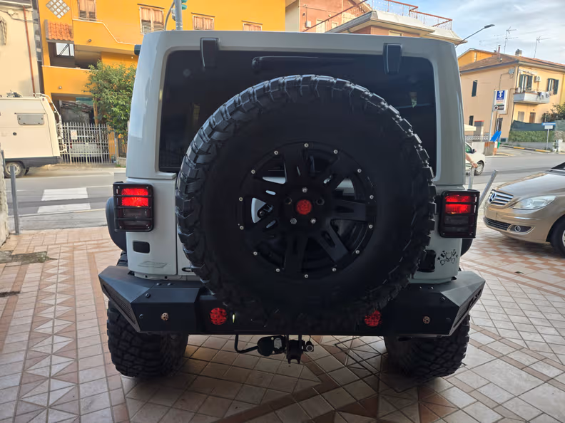 Jeep Wrangler - 5