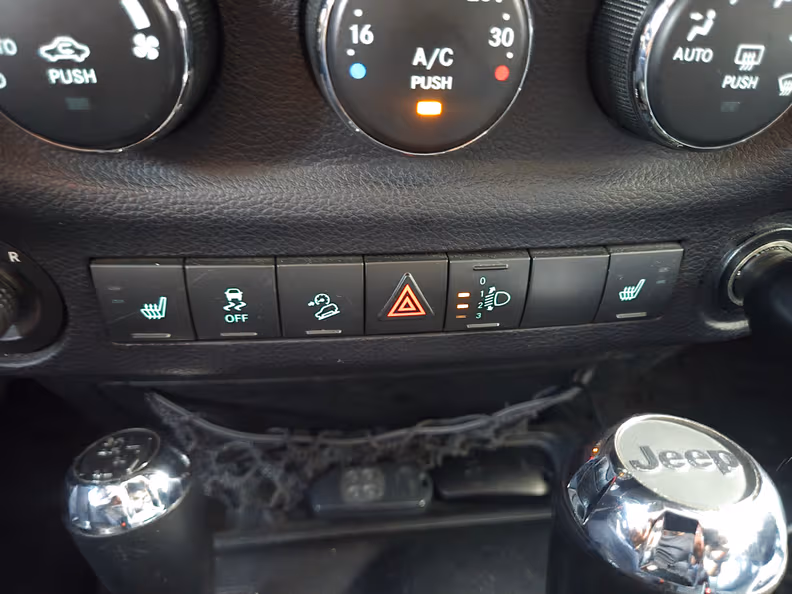 Jeep Wrangler - 15