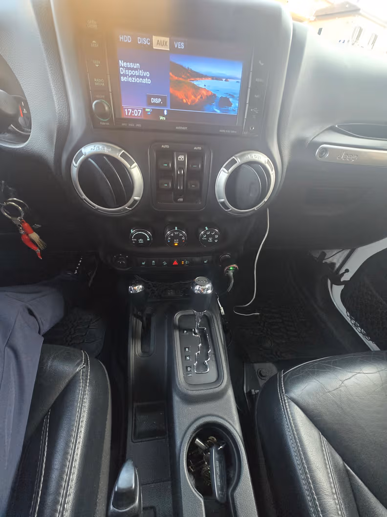 Jeep Wrangler - 14