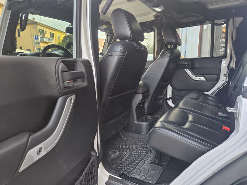 Jeep Wrangler - 22