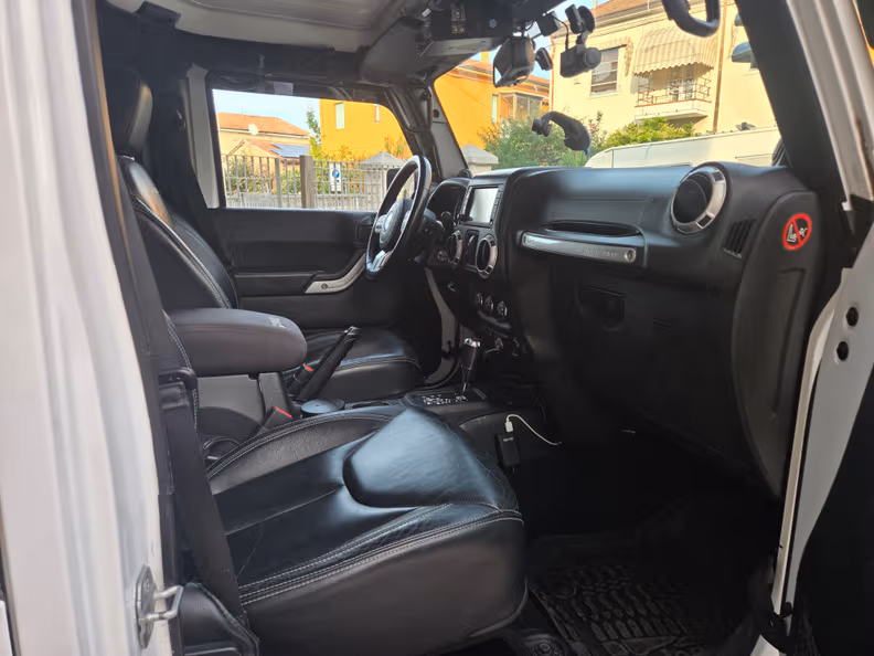 Jeep Wrangler - 24