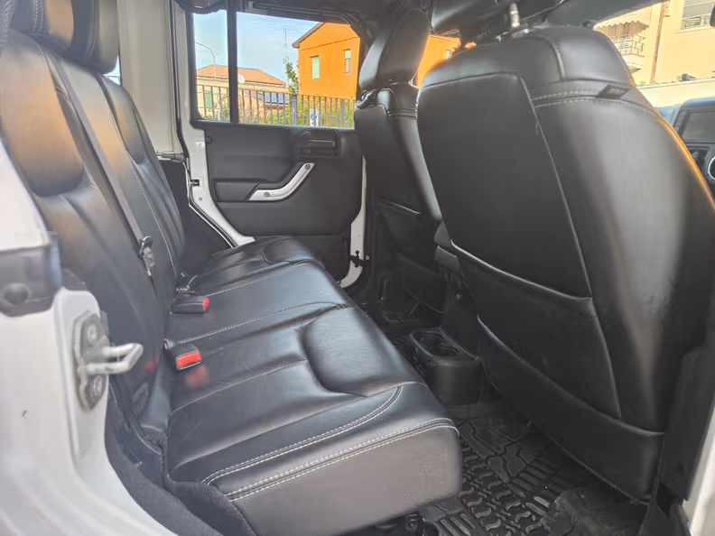 Jeep Wrangler - 23