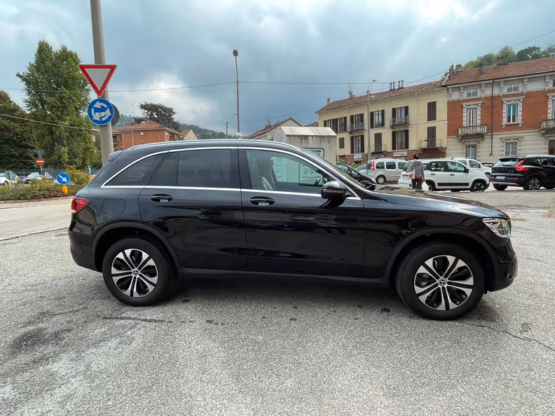 Mercedes-Benz GLC - 21