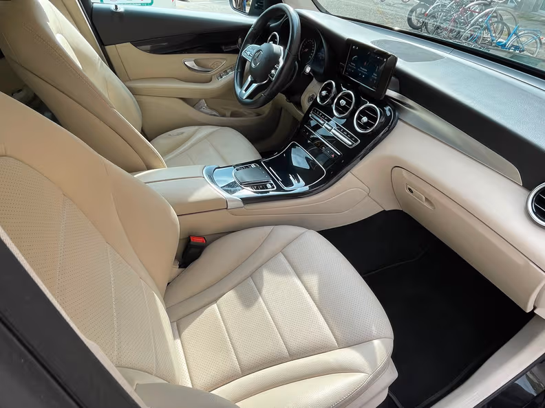 Mercedes-Benz GLC - 11