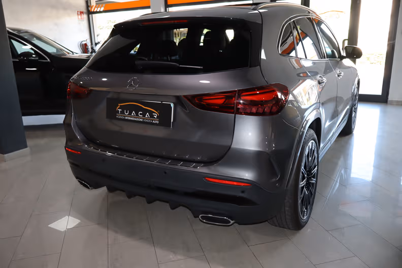 Mercedes-Benz GLA - 6