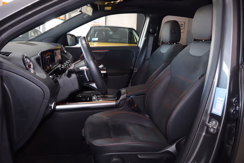 Mercedes-Benz GLA - 18