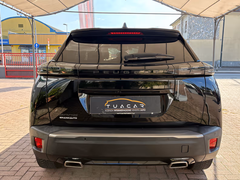 Peugeot 2008 - 8