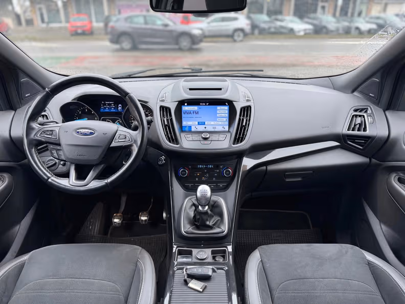 Ford Kuga - 18