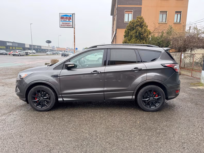 Ford Kuga - 2