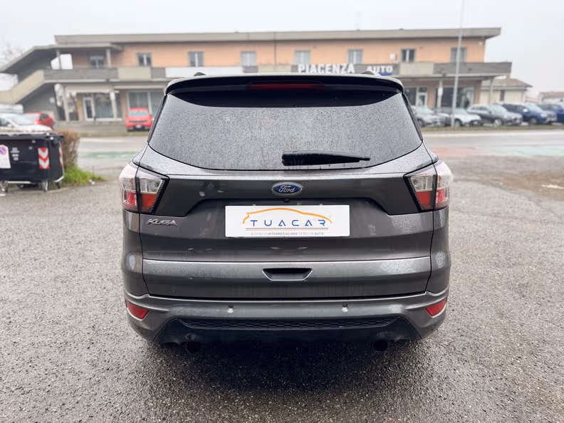 Ford Kuga - 4