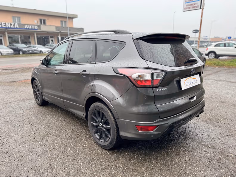 Ford Kuga - 3