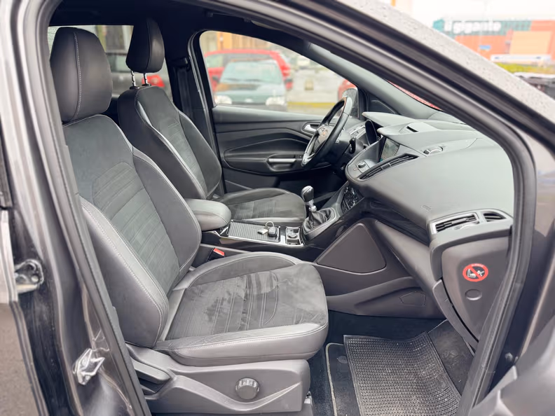 Ford Kuga - 22