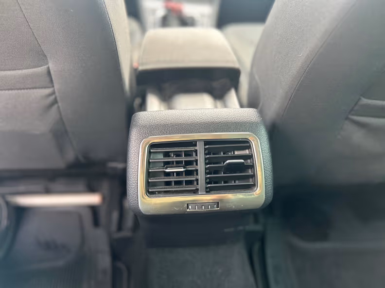 Volkswagen Golf - 26