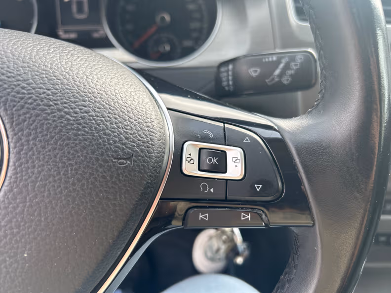 Volkswagen Golf - 16