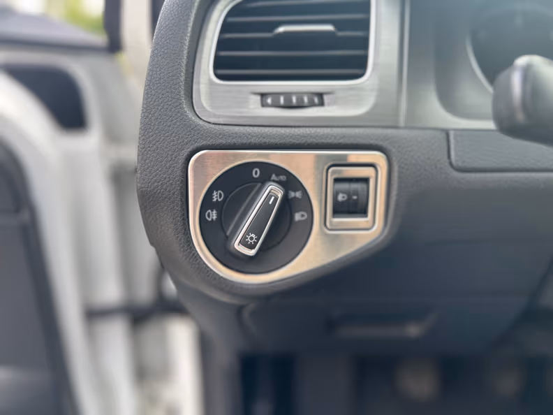 Volkswagen Golf - 17