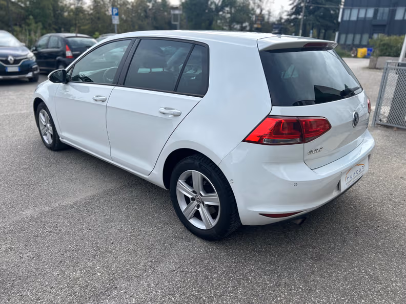 Volkswagen Golf - 3