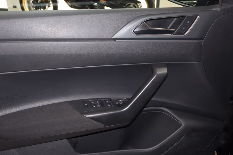 Volkswagen Polo - 15