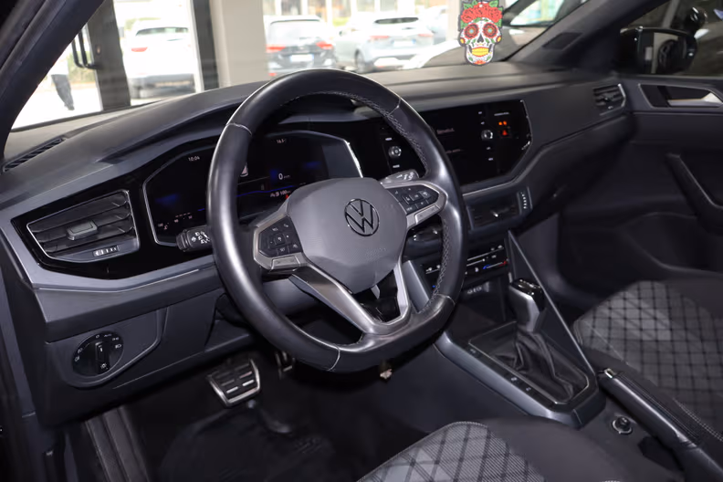 Volkswagen Polo - 7