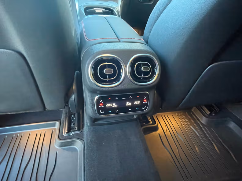 Mercedes-Benz GLC - 22