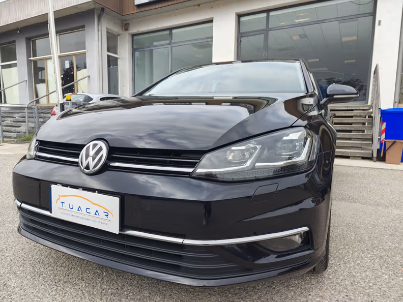 Volkswagen Golf - 9