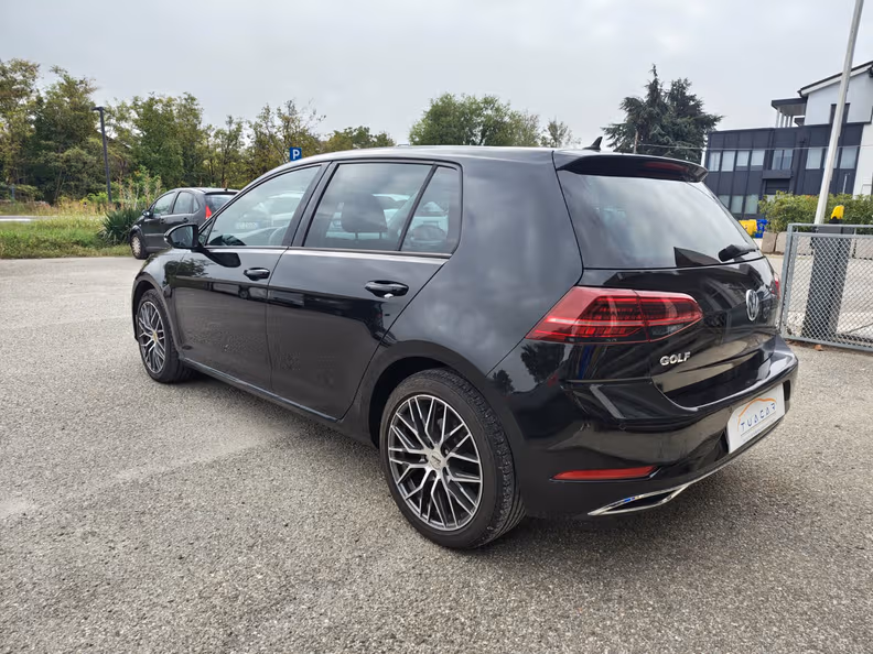 Volkswagen Golf - 3