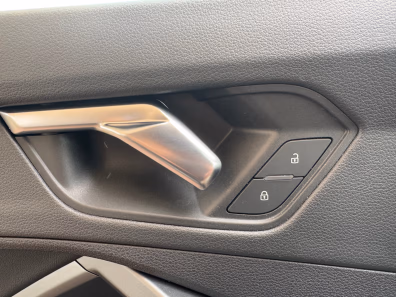 Audi Q3 - 22